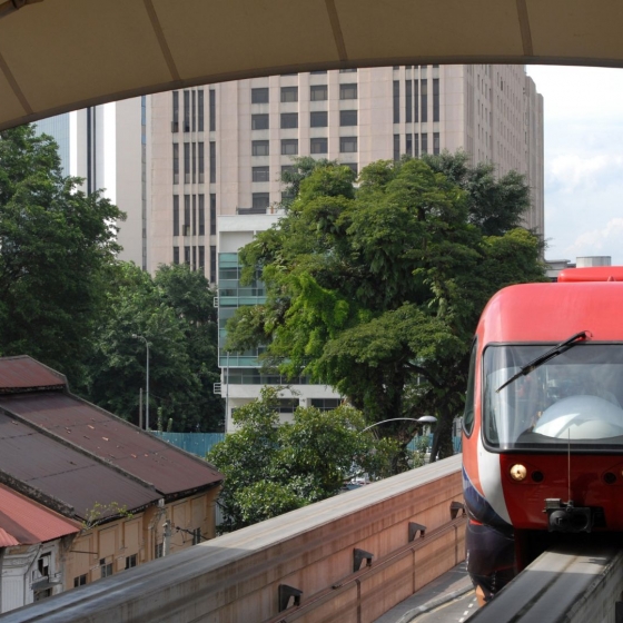 公共交通で巡る半日街歩きツアー_チャイナタウン散策&KLCCツインタワー噴水ショー